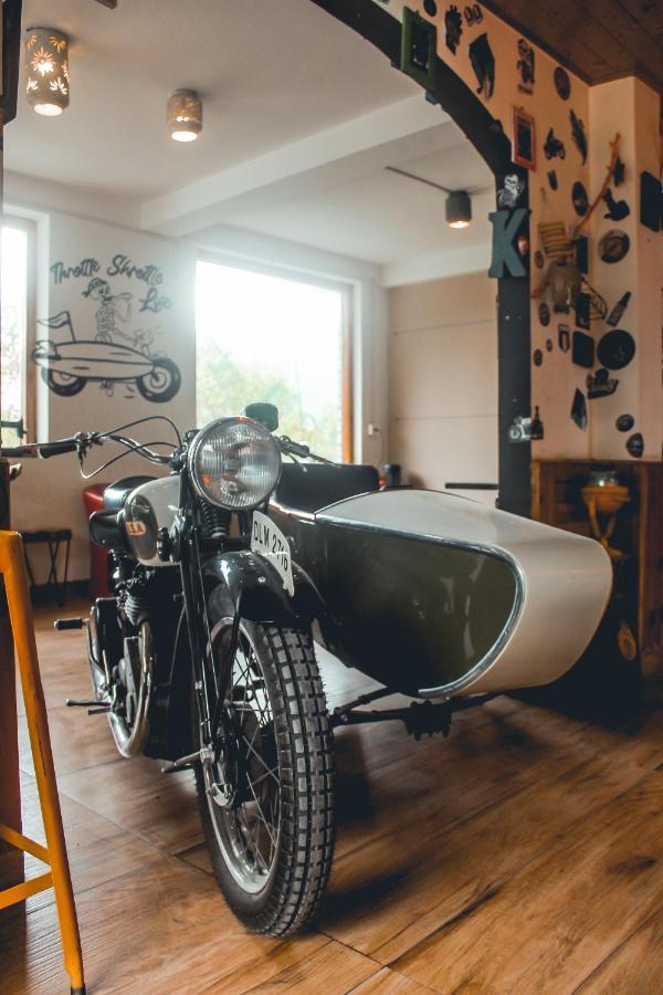 Throttle Shrottle Moto Hostel Manāli Exterior foto